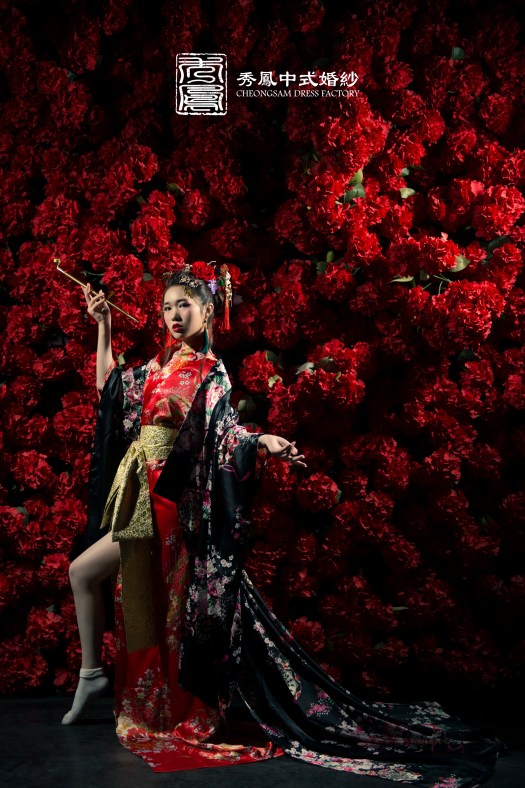 中式禮服,中式秀禾服,中式龍鳳褂,中式婚紗,中式婚紗推薦,龍鳳褂推薦,中式禮服出租,中式婚紗訂製,秀禾服出租,龍鳳褂款式,秀禾服,龍鳳褂