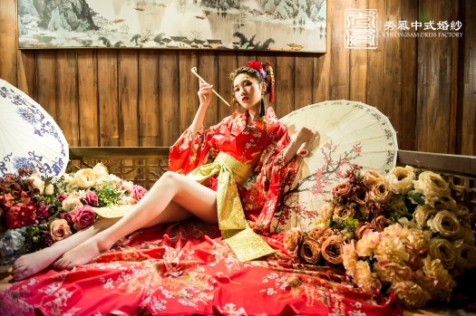 中式禮服,中式秀禾服,中式龍鳳褂,中式婚紗,中式婚紗推薦,龍鳳褂推薦,中式禮服出租,中式婚紗訂製,秀禾服出租,龍鳳褂款式,秀禾服,龍鳳褂