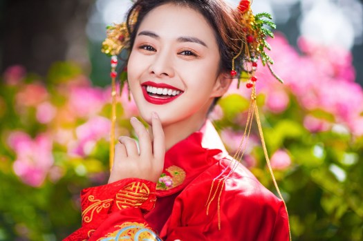 中式禮服,中式秀禾服,中式龍鳳褂,中式婚紗,中式婚紗推薦,龍鳳褂推薦,中式禮服出租,中式婚紗訂製,秀禾服出租,龍鳳褂款式,秀禾服,龍鳳褂