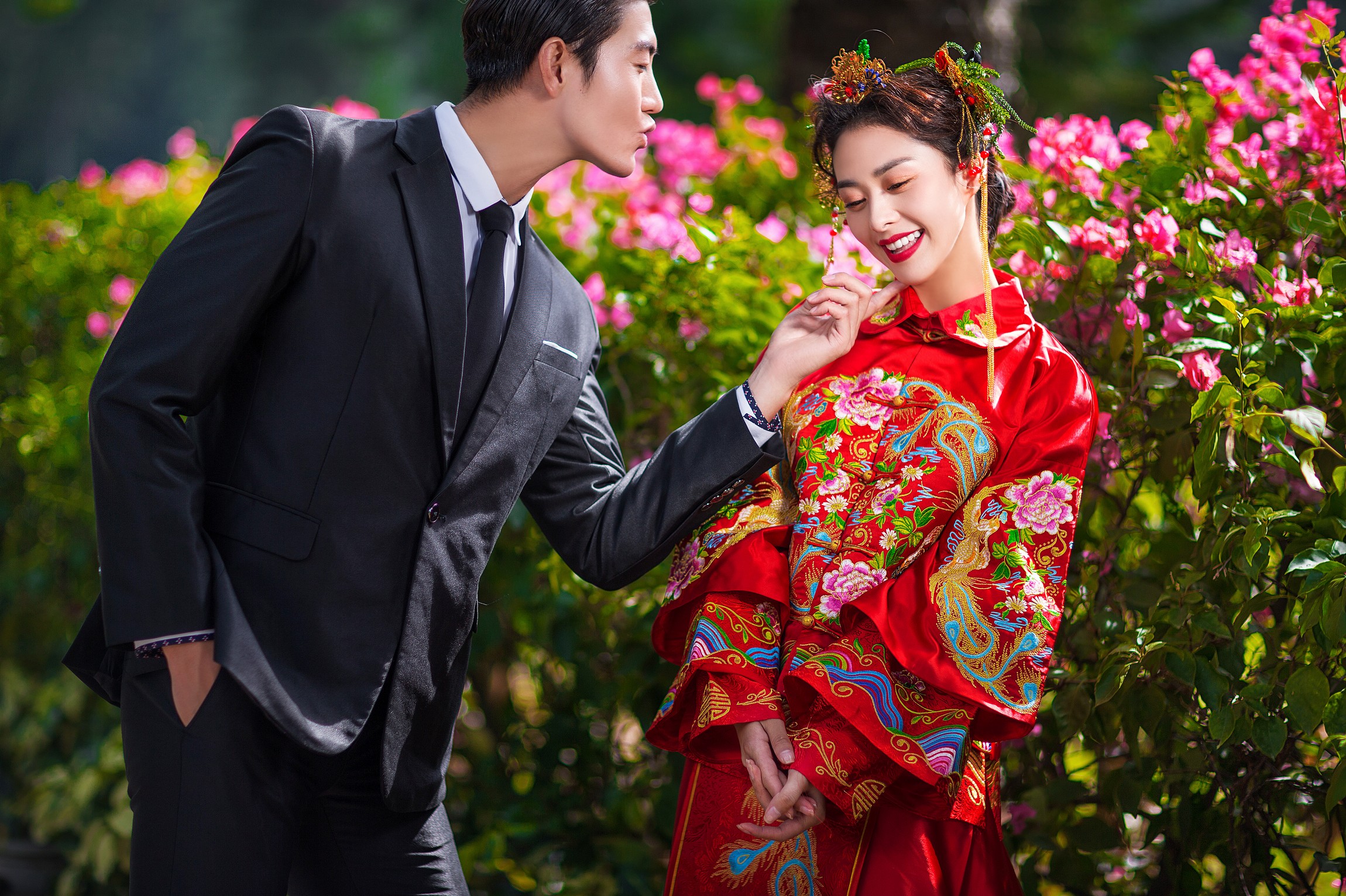 中式禮服,中式秀禾服,中式龍鳳褂,中式婚紗,中式婚紗推薦,龍鳳褂推薦,中式禮服出租,中式婚紗訂製,秀禾服出租,龍鳳褂款式,秀禾服,龍鳳褂