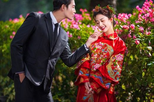 中式禮服,中式秀禾服,中式龍鳳褂,中式婚紗,中式婚紗推薦,龍鳳褂推薦,中式禮服出租,中式婚紗訂製,秀禾服出租,龍鳳褂款式,秀禾服,龍鳳褂