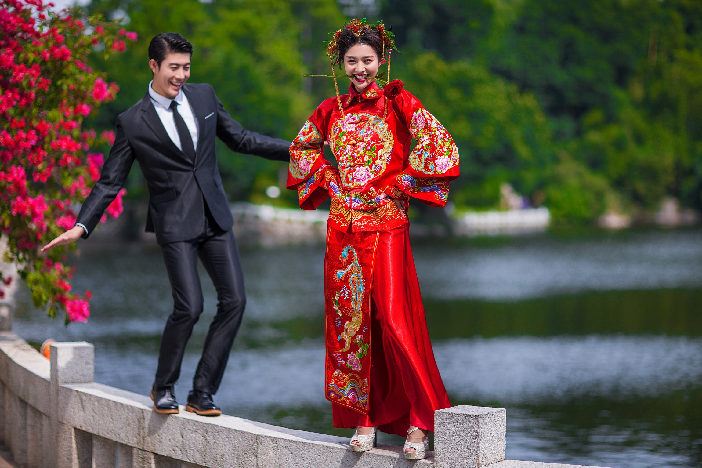 中式禮服,中式秀禾服,中式龍鳳褂,中式婚紗,中式婚紗推薦,龍鳳褂推薦,中式禮服出租,中式婚紗訂製,秀禾服出租,龍鳳褂款式,秀禾服,龍鳳褂