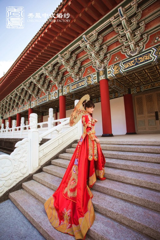 中式禮服,中式秀禾服,中式龍鳳褂,中式婚紗,中式婚紗推薦,龍鳳褂推薦,中式禮服出租,中式婚紗訂製,秀禾服出租,龍鳳褂款式,秀禾服,龍鳳褂