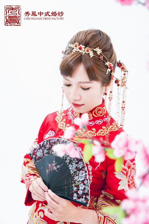 中式禮服,中式秀禾服,中式龍鳳褂,中式婚紗,中式婚紗推薦,龍鳳褂推薦,中式禮服出租,中式婚紗訂製,秀禾服出租,龍鳳褂款式,秀禾服,龍鳳褂