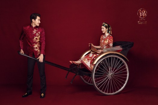 中式禮服,中式秀禾服,中式龍鳳褂,中式婚紗,中式婚紗推薦,龍鳳褂推薦,中式禮服出租,中式婚紗訂製,秀禾服出租,龍鳳褂款式,秀禾服,龍鳳褂