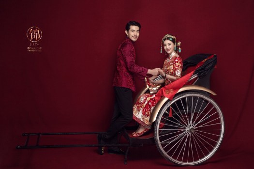 中式禮服,中式秀禾服,中式龍鳳褂,中式婚紗,中式婚紗推薦,龍鳳褂推薦,中式禮服出租,中式婚紗訂製,秀禾服出租,龍鳳褂款式,秀禾服,龍鳳褂