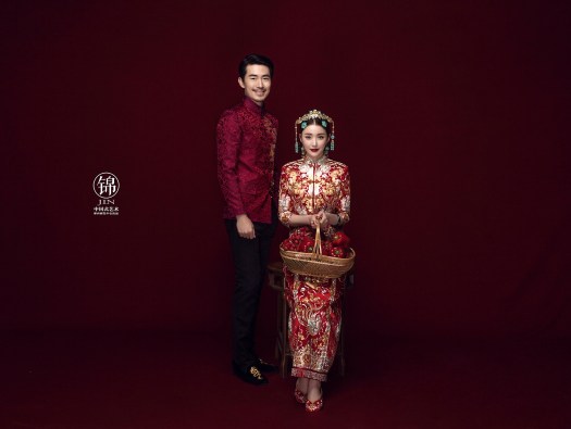 中式禮服,中式秀禾服,中式龍鳳褂,中式婚紗,中式婚紗推薦,龍鳳褂推薦,中式禮服出租,中式婚紗訂製,秀禾服出租,龍鳳褂款式,秀禾服,龍鳳褂