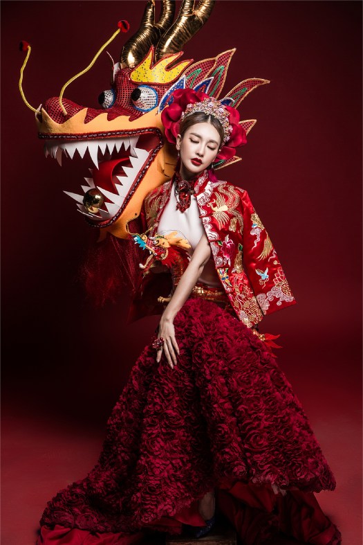 中式禮服,中式秀禾服,中式龍鳳褂,中式婚紗,中式婚紗推薦,龍鳳褂推薦,中式禮服出租,中式婚紗訂製,秀禾服出租,龍鳳褂款式,秀禾服,龍鳳褂