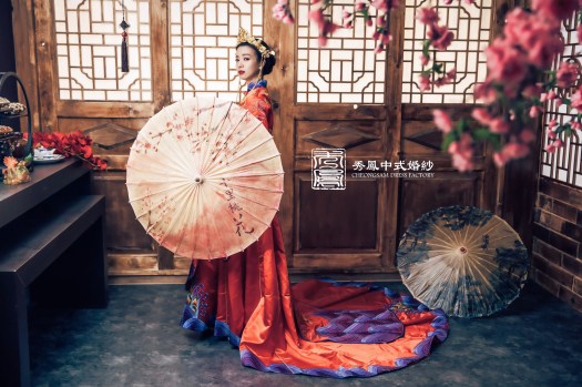 中式禮服,中式秀禾服,中式龍鳳褂,中式婚紗,中式婚紗推薦,龍鳳褂推薦,中式禮服出租,中式婚紗訂製,秀禾服出租,龍鳳褂款式,秀禾服,龍鳳褂