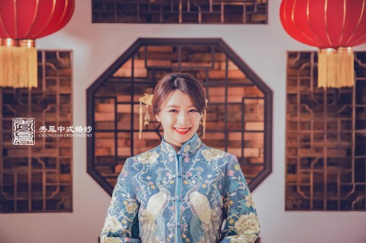 中式禮服,中式秀禾服,中式龍鳳褂,中式婚紗,中式婚紗推薦,龍鳳褂推薦,中式禮服出租,中式婚紗訂製,秀禾服出租,龍鳳褂款式,秀禾服,龍鳳褂