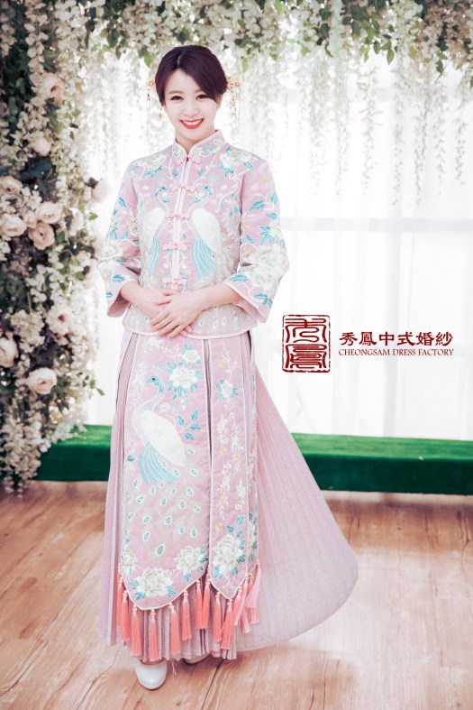 中式禮服,中式秀禾服,中式龍鳳褂,中式婚紗,中式婚紗推薦,龍鳳褂推薦,中式禮服出租,中式婚紗訂製,秀禾服出租,龍鳳褂款式,秀禾服,龍鳳褂