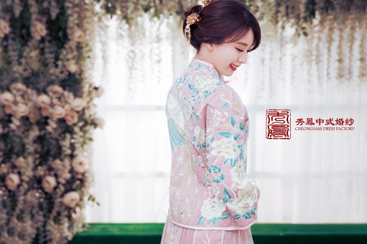 中式禮服,中式秀禾服,中式龍鳳褂,中式婚紗,中式婚紗推薦,龍鳳褂推薦,中式禮服出租,中式婚紗訂製,秀禾服出租,龍鳳褂款式,秀禾服,龍鳳褂