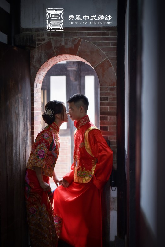 中式禮服,中式秀禾服,中式龍鳳褂,中式婚紗,中式婚紗推薦,龍鳳褂推薦,中式禮服出租,中式婚紗訂製,秀禾服出租,龍鳳褂款式,秀禾服,龍鳳褂