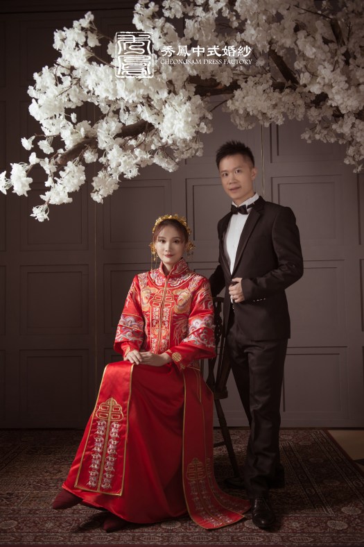 中式禮服,中式秀禾服,中式龍鳳褂,中式婚紗,中式婚紗推薦,龍鳳褂推薦,中式禮服出租,中式婚紗訂製,秀禾服出租,龍鳳褂款式,秀禾服,龍鳳褂