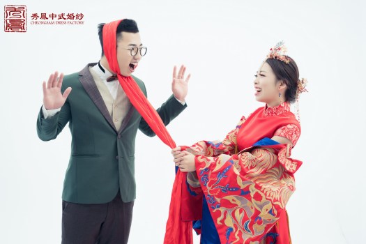 中式禮服,中式秀禾服,中式龍鳳褂,中式婚紗,中式婚紗推薦,龍鳳褂推薦,中式禮服出租,中式婚紗訂製,秀禾服出租,龍鳳褂款式,秀禾服,龍鳳褂