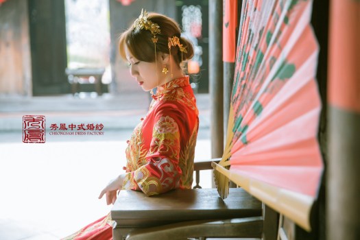 中式禮服,中式秀禾服,中式龍鳳褂,中式婚紗,中式婚紗推薦,龍鳳褂推薦,中式禮服出租,中式婚紗訂製,秀禾服出租,龍鳳褂款式,秀禾服,龍鳳褂