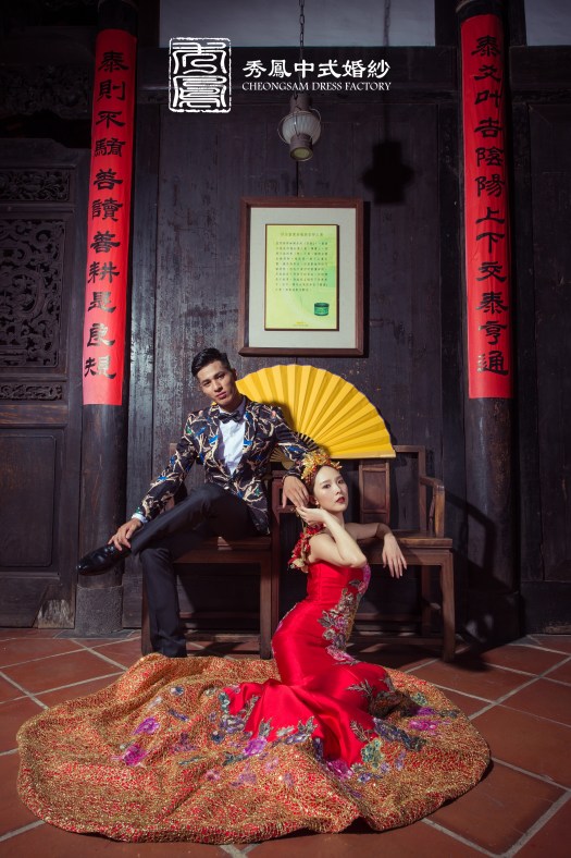 中式禮服,中式秀禾服,中式龍鳳褂,中式婚紗,中式婚紗推薦,龍鳳褂推薦,中式禮服出租,中式婚紗訂製,秀禾服出租,龍鳳褂款式,秀禾服,龍鳳褂